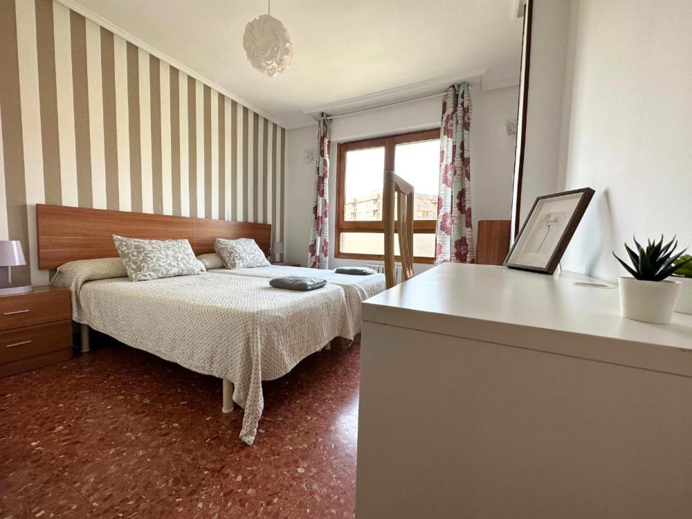 Dos Torres Tauriel - Espacioso Apartamento Con Impresionantes Vistas Y Garaje Privado Saragosse Extérieur photo